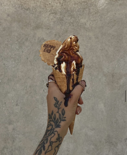 Comentarii opinii despre Happy End