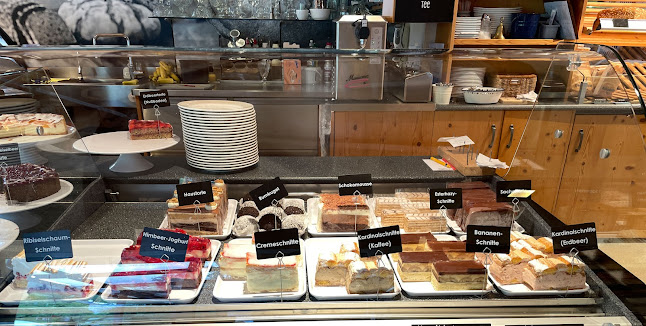 Comentarii opinii despre Bäckerei - Café - Konditorei - Pizzeria - Holzer