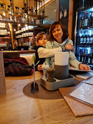 T-Bone Bar Burger Steakhouse Parndorf - Gastronomie und Hotellerie