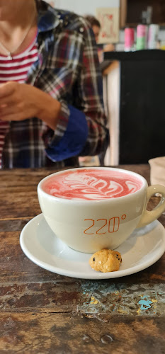 Comentarii opinii despre GustaV