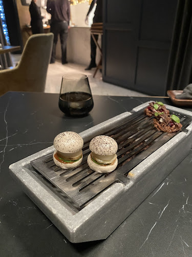 Comentarii opinii despre Apron