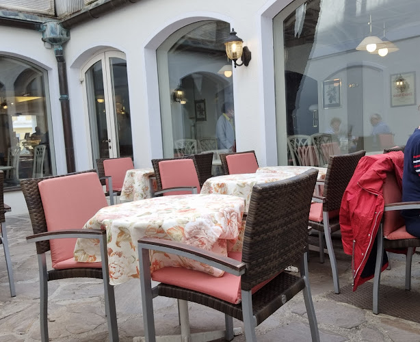 Opinii despre K.u.K. Hofzuckerbäcker L. Heiner Perchtoldsdorf, Café Konditorei în Perchtoldsdorf - Gastronomie und Hotellerie