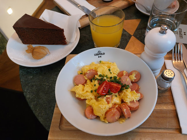 Opinii despre Herr Leopold - Neue Wiener Kaffeehauskultur în Salzburg - Gastronomie und Hotellerie