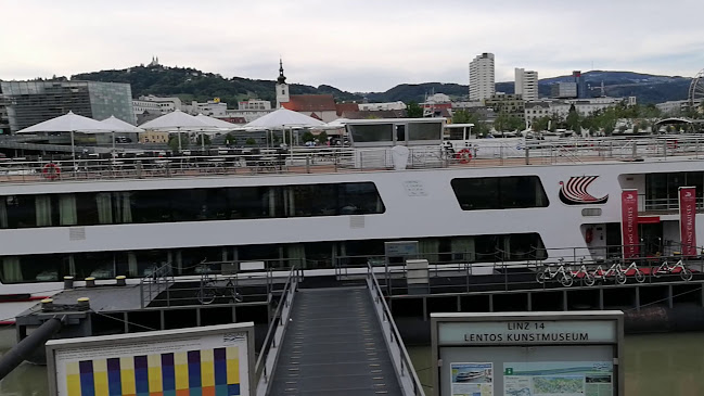 Lentos Cafe-Bar-Restaurant