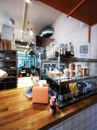 Comentarii opinii despre Tolstoy - Plant-Based Eatery