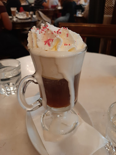 Café Demel - Gastronomie und Hotellerie