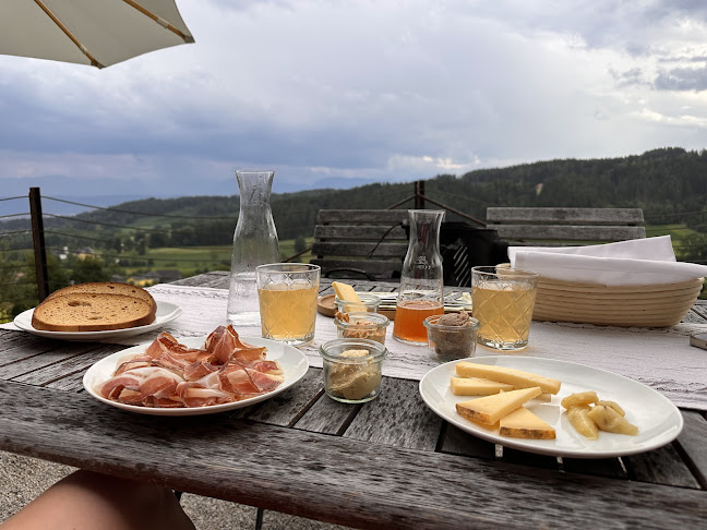 Restaurant & Stadtheuriger Leiten - Gastronomie und Hotellerie