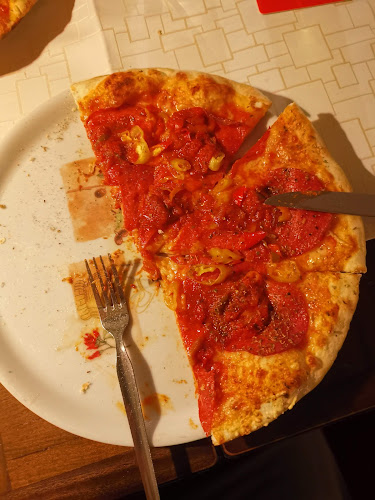 Opinii despre Longhorn Restaurant Pizzeria Wegscheider în Scharnstein - Gastronomie und Hotellerie