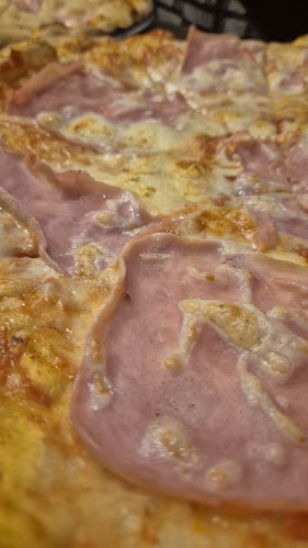 Restaurant Pizzeria Lindenhof - Gastronomie und Hotellerie