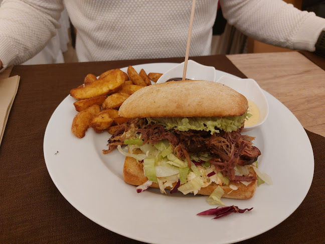 Opinii despre Die Alm by Rabina în Eisenstadt - Gastronomie und Hotellerie