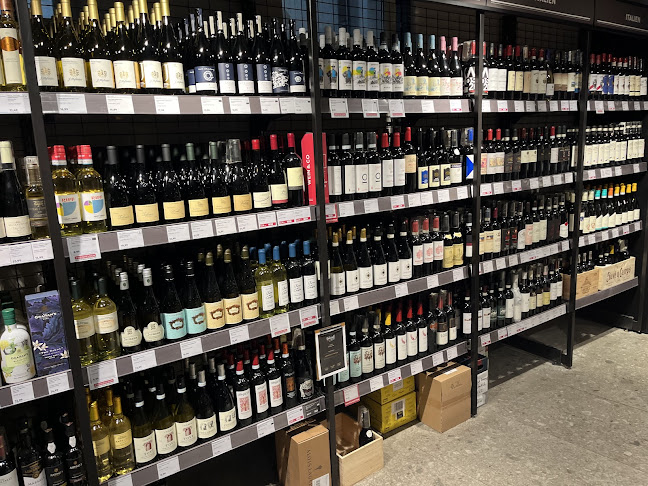 WEIN & CO Wien Schottentor – Weinbar & Shop - Wien