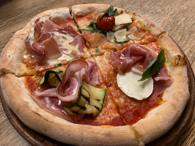 Sportpark, Sportfeld 1, 6370 Kitzbühel