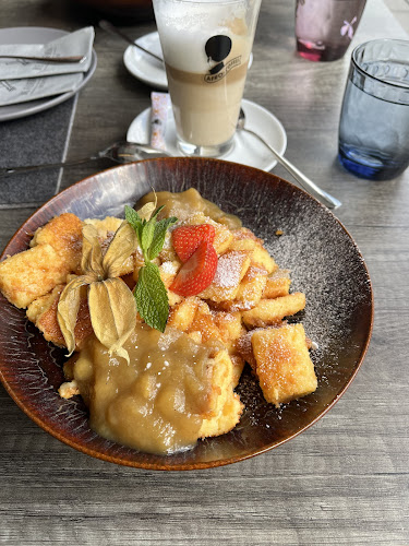 Opinii despre Die Fliegerei în Zell am See - Gastronomie und Hotellerie