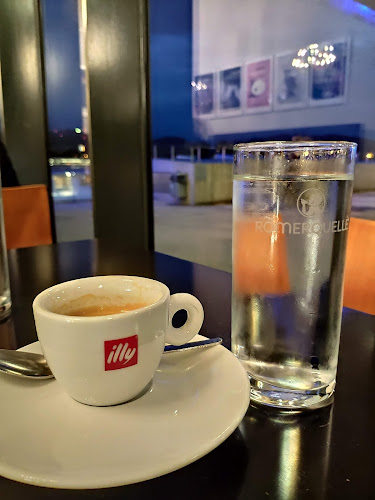 Lentos Cafe-Bar-Restaurant - Gastronomie und Hotellerie