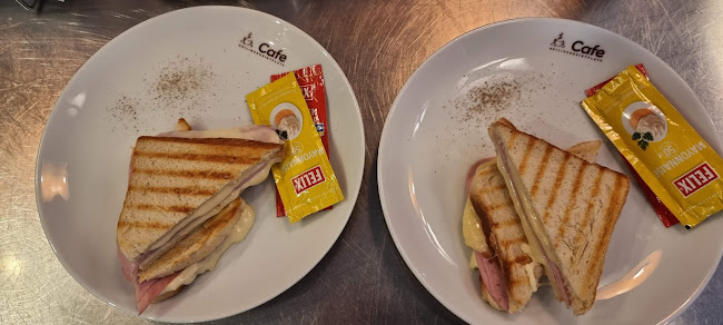 Comentarii opinii despre Cafe Heiligengeistplatz