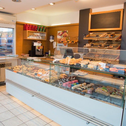 Opinii despre Bäckerei-Café Resch&Frisch Mühlkreisbahnhof în Linz - Gastronomie und Hotellerie