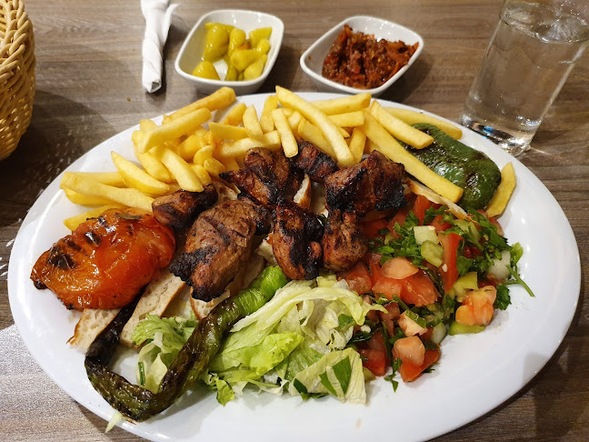 Diyar Restaurant-Cafe-Etli Ekmek - Gastronomie und Hotellerie