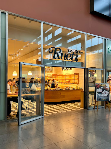Der Bäcker Ruetz - Hauptbahnhof - Gastronomie und Hotellerie