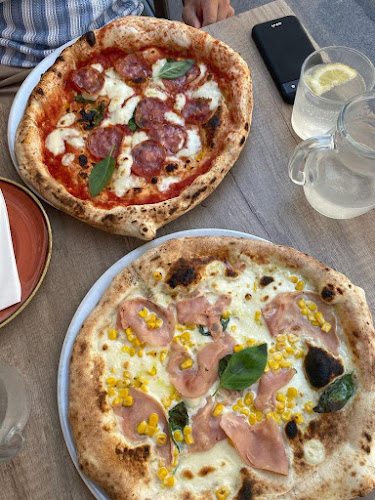 Pizzeria Pozzuoli - Gastronomie und Hotellerie