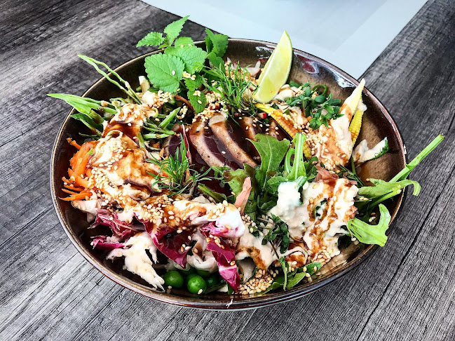 Opinii despre Die Fliegerei în Zell am See - Gastronomie und Hotellerie