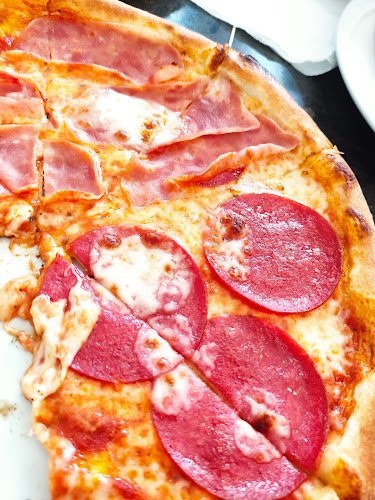 Opinii despre kufamici în Kufstein - Gastronomie und Hotellerie