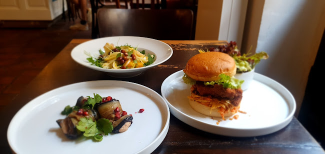 Opinii despre Tisch Restaurant în Wien - Gastronomie und Hotellerie