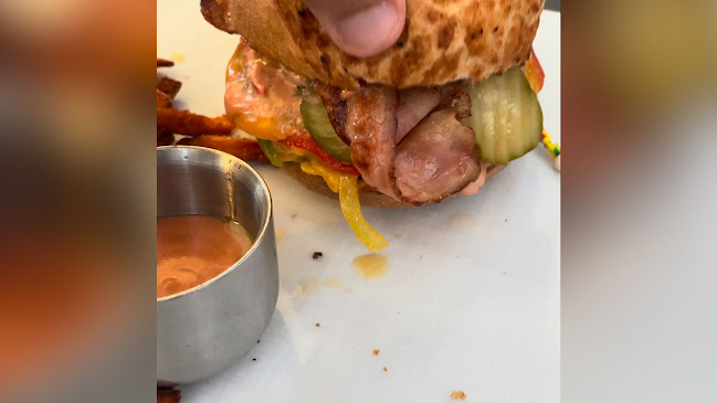 Opinii despre Frankie's Restaurant Bar & Café în Klagenfurt am Wörthersee - Gastronomie und Hotellerie