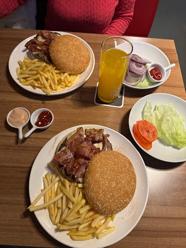 Comentarii opinii despre American Roadhouse