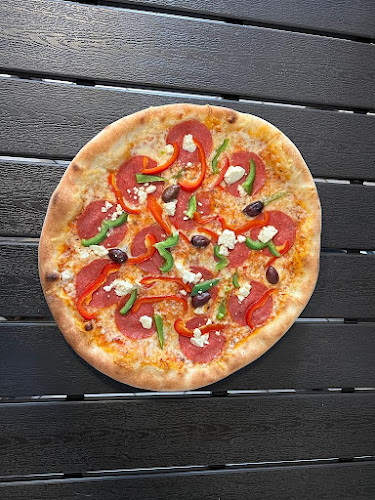 Pizzeria & Burgeria Pepe Nero - Gastronomie und Hotellerie