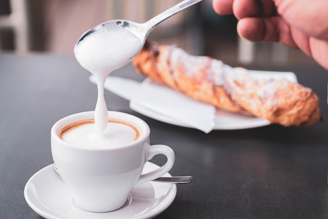 Opinii despre Leo Horn (Coffeeshop, Café, Bäckerei, Konditorei) în Horn - Gastronomie und Hotellerie