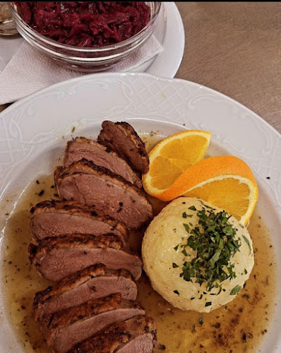 Opinii despre Gasthaus Hirschentanz în Breitenfurt bei Wien - Gastronomie und Hotellerie