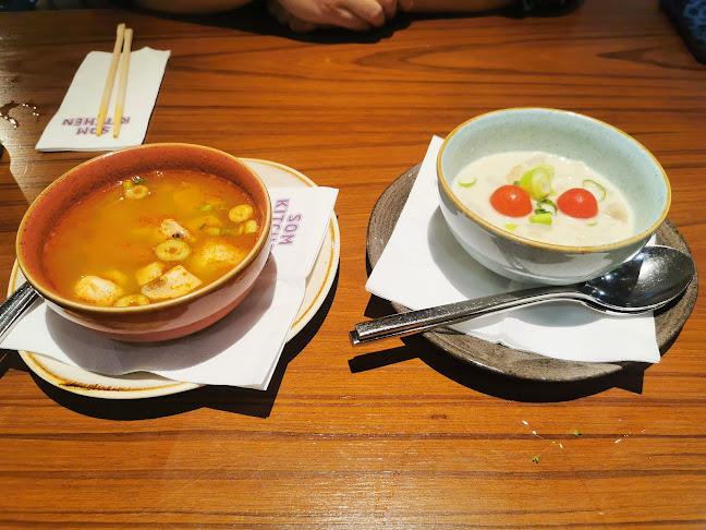 Opinii despre Som Kitchen Eatery - Twin Towers în Wien - Gastronomie und Hotellerie