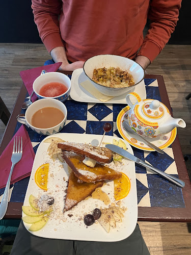 Comentarii opinii despre GustaV