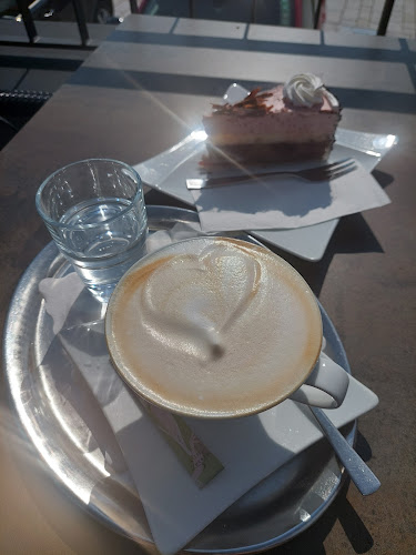 Opinii despre Bäckerei, Café, Konditorei Rößlhuber în Bergheim - Gastronomie und Hotellerie