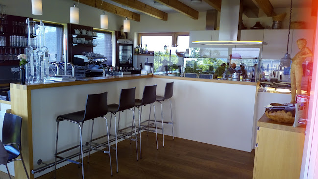 Comentarii opinii despre Lounge 81