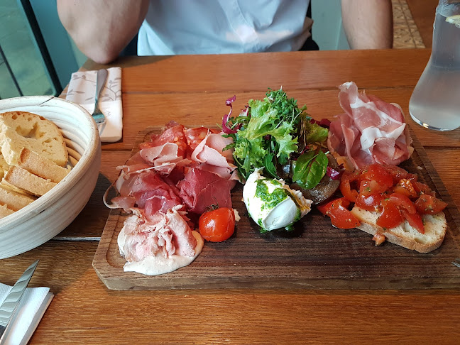 Ernesto caffè. osteria. weinbar - Gastronomie und Hotellerie