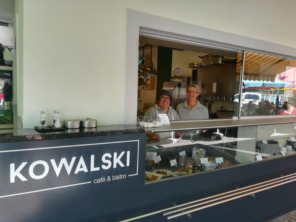 Opinii despre Kowalski Café & Bistro Südbahnhofmarkt în Linz - Gastronomie und Hotellerie
