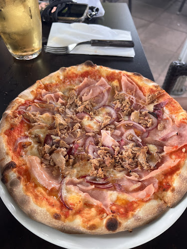 Opinii despre Pizzeria Palermo în Innsbruck - Gastronomie und Hotellerie