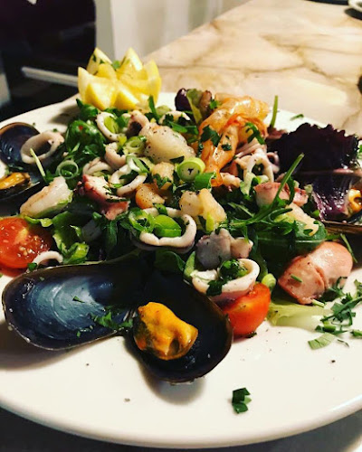 Opinii despre Ristorante Pizzeria La Perla în Wien - Gastronomie und Hotellerie