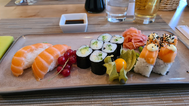 Sakura sushi bar
