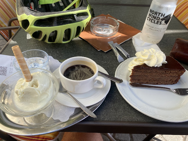 Comentarii opinii despre Konditorei Petznek