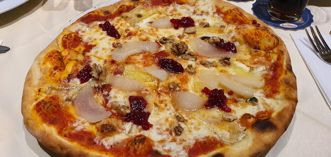 Trattoria Castel Nuovo - Gastronomie und Hotellerie