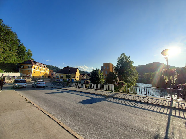 Opinii despre Gasthaus Zum Roseggerbrunnen în Bruck an der Mur - Gastronomie und Hotellerie