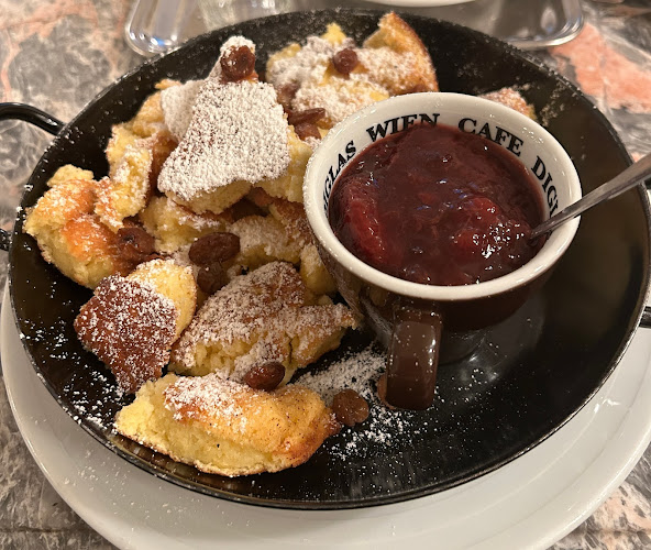 Café Diglas im Schottenstift - Wien