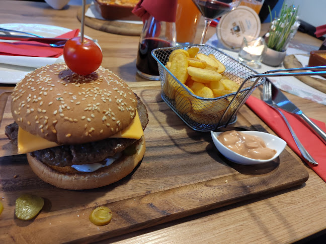 Casa Quattro Pizzeria - Gastronomie und Hotellerie