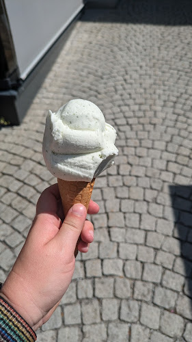 Comentarii opinii despre Eisplatzl - Die Eisdiele im Montafon