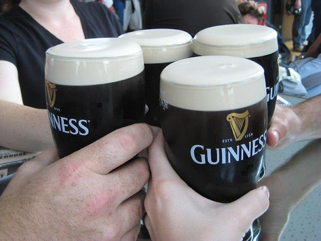 Opinii despre Backbone Irish Pub în Wien - Gastronomie und Hotellerie