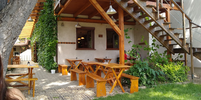 Opinii despre Buschenschank Tuchny în Langenzersdorf - Gastronomie und Hotellerie