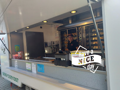 Monis Grillhendl - Monika Schallmeiner