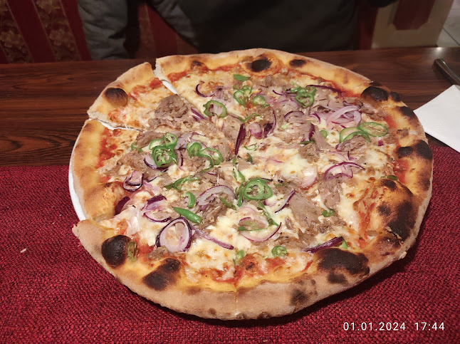 Opinii despre Pizzeria Ristorante Toscana Reutte în Vils - Gastronomie und Hotellerie